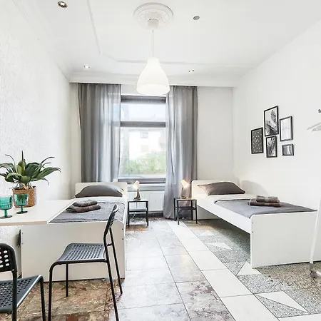 Chic 4 In Apartment
